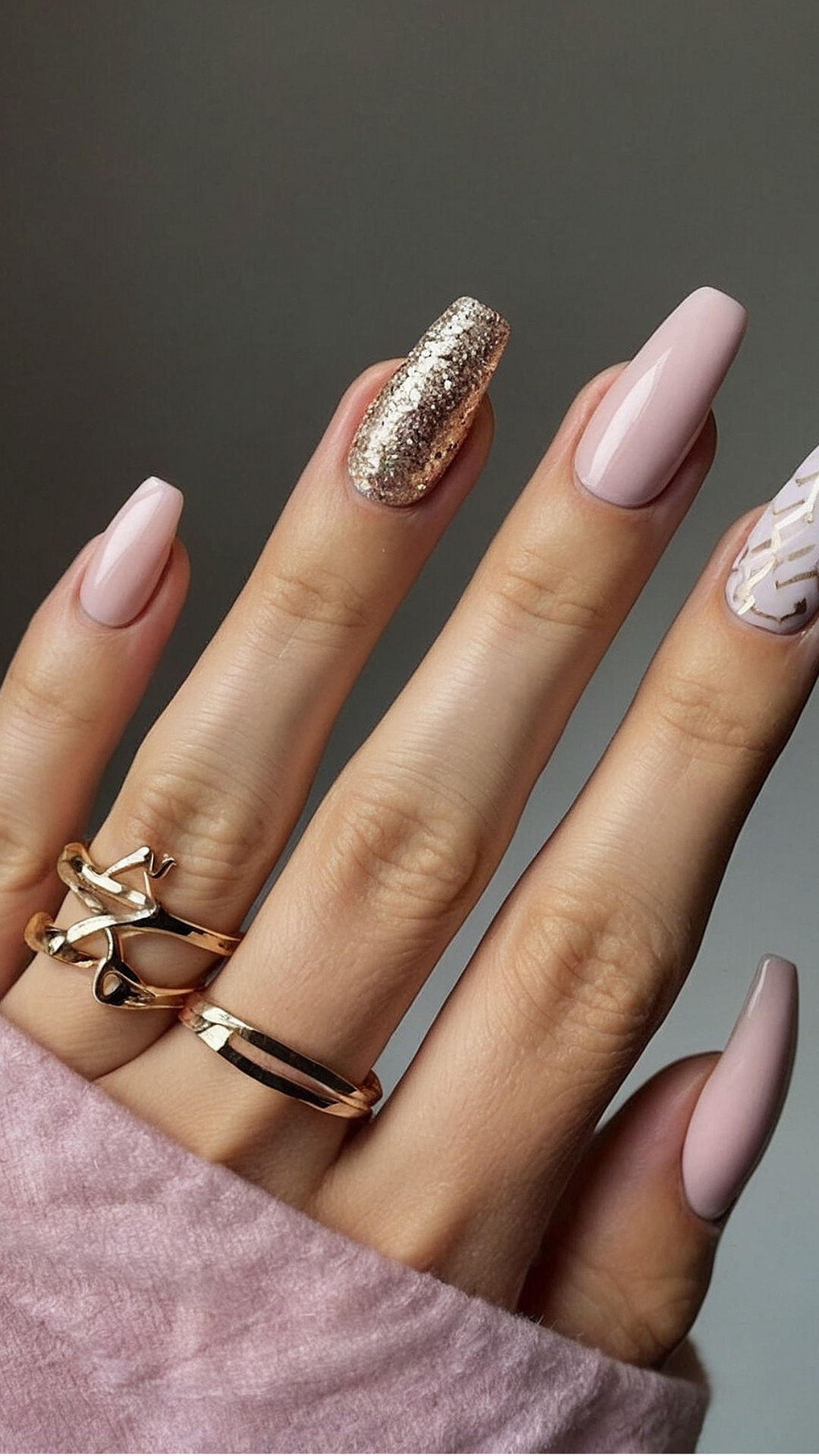 Long Layered Cut: An Elegant Option for Mothers