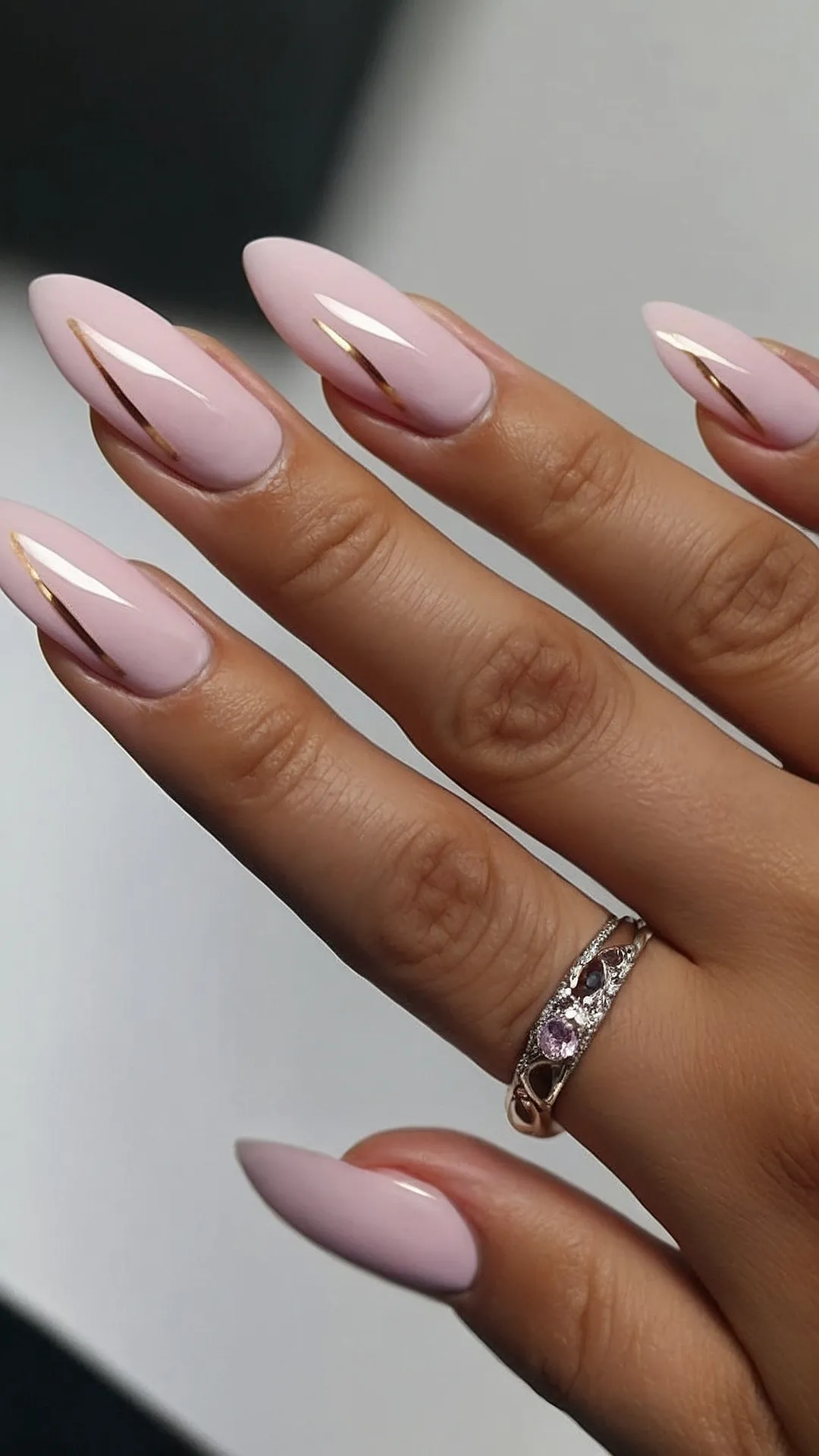 Sizzling Summer Nail Trends 2024