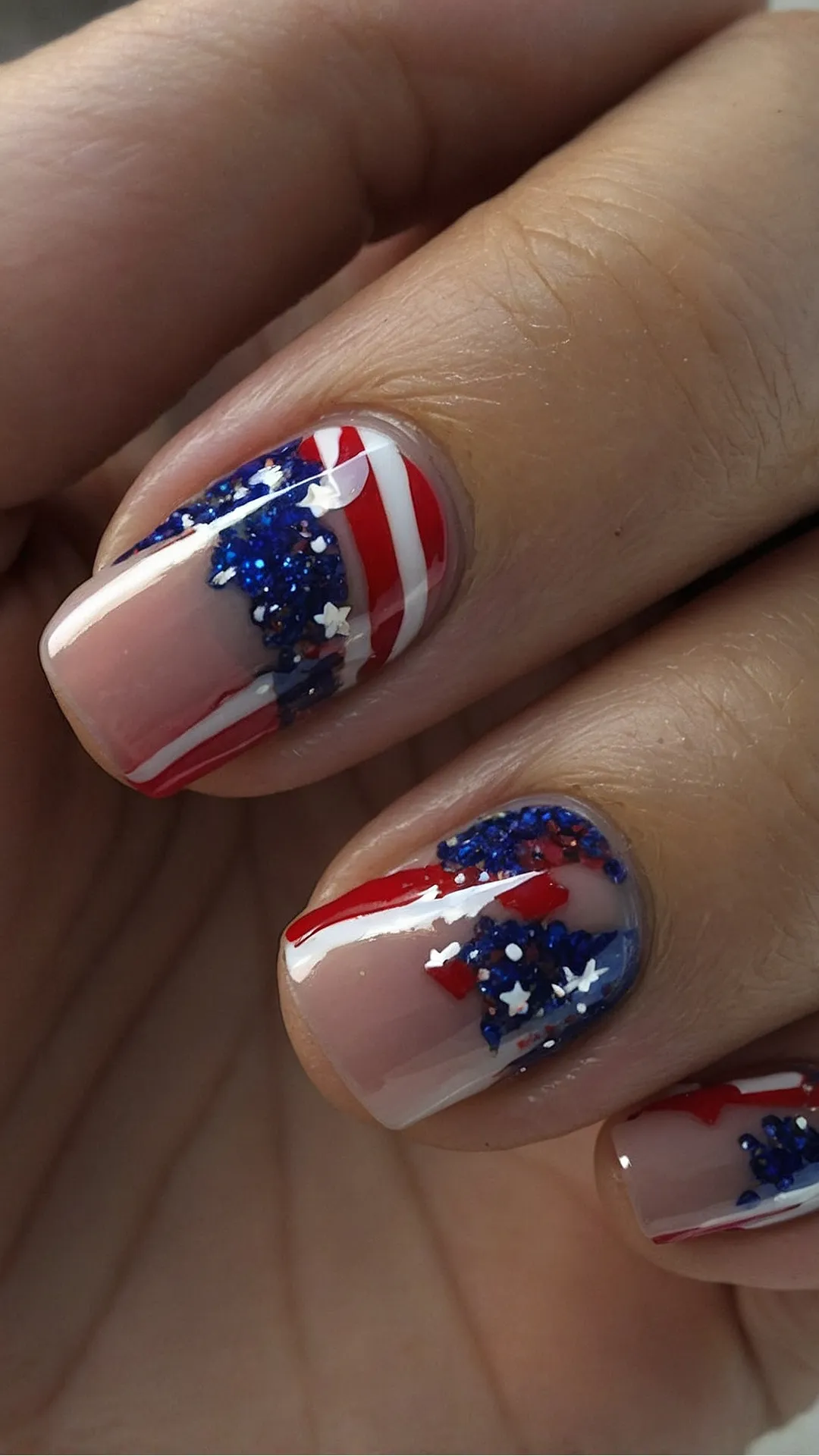 Bold and Beautiful: American Flag Nails for Independence Day